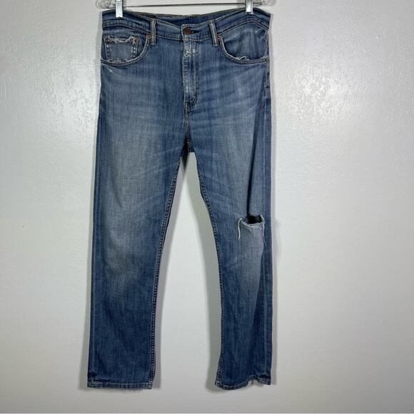 Levi's 505 Jeans, Size 32x30. Very Thin Denim. Distressed. Good used condition! - Picture 1 of 7